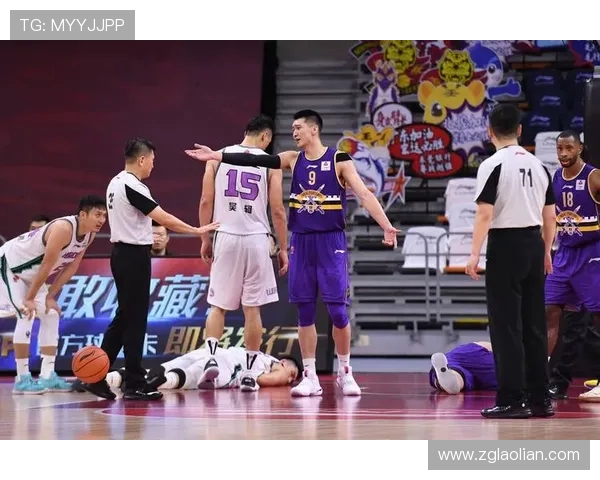 CBA战术岛：读懂篮球战术背后的足球理念